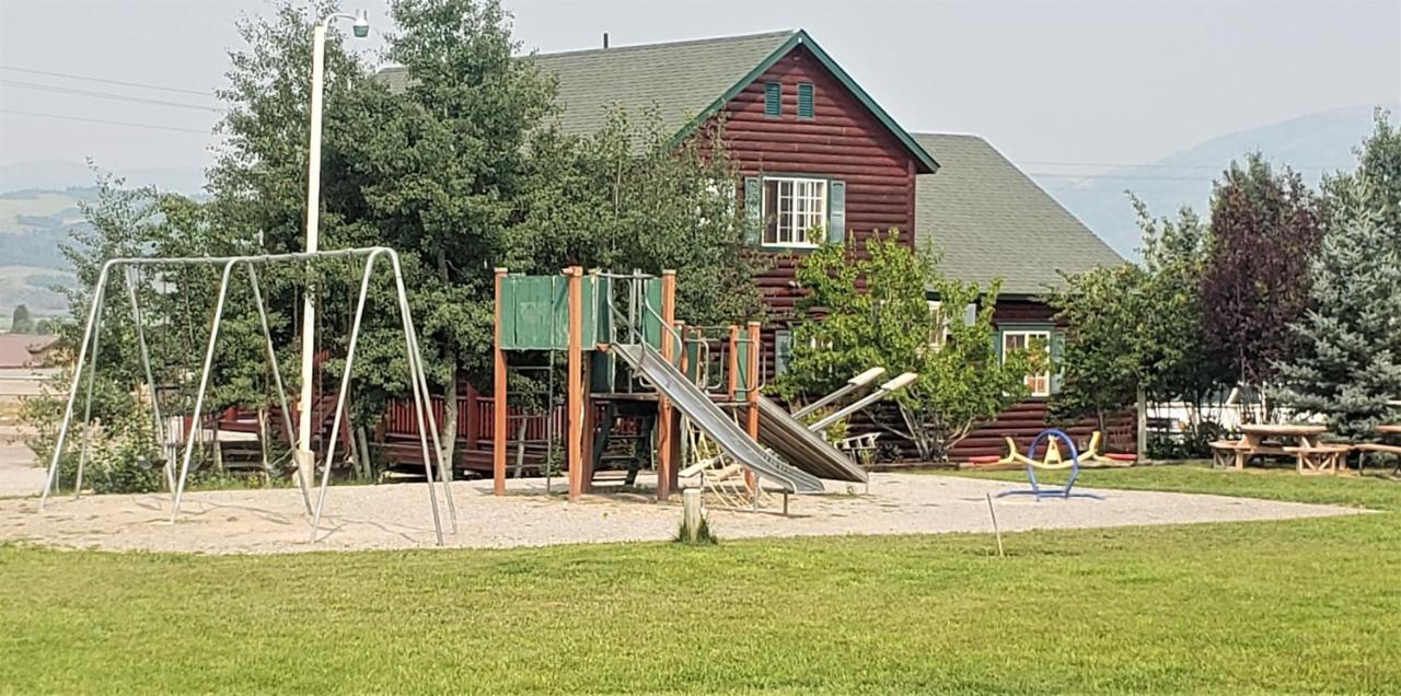 Wolf Den Log Cabin Motel And Rv Park Thayne 외부 사진