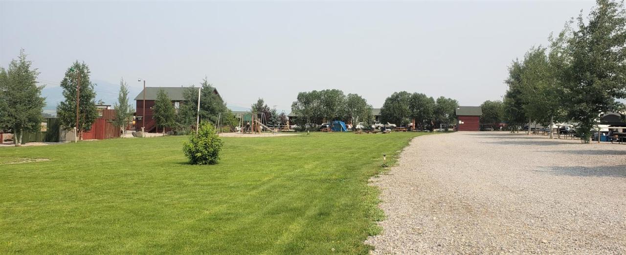 Wolf Den Log Cabin Motel And Rv Park Thayne 외부 사진